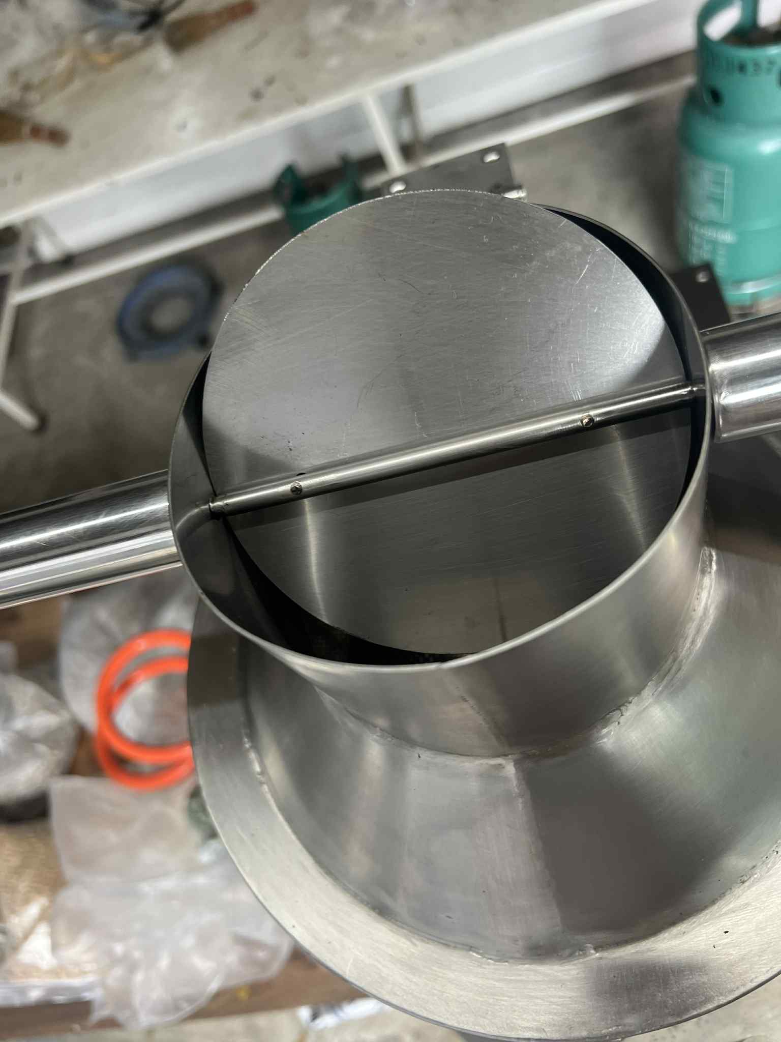 แดมเปอร์และช่องต่อท่อระบายควัน